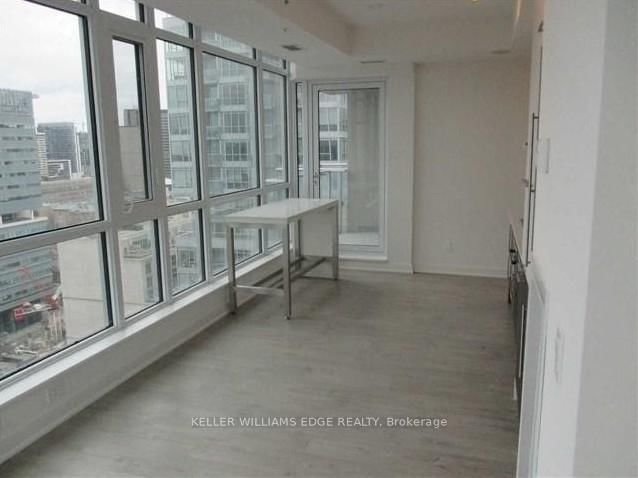 30 Nelson Toronto,ON M5V 0H4 — Photo 5