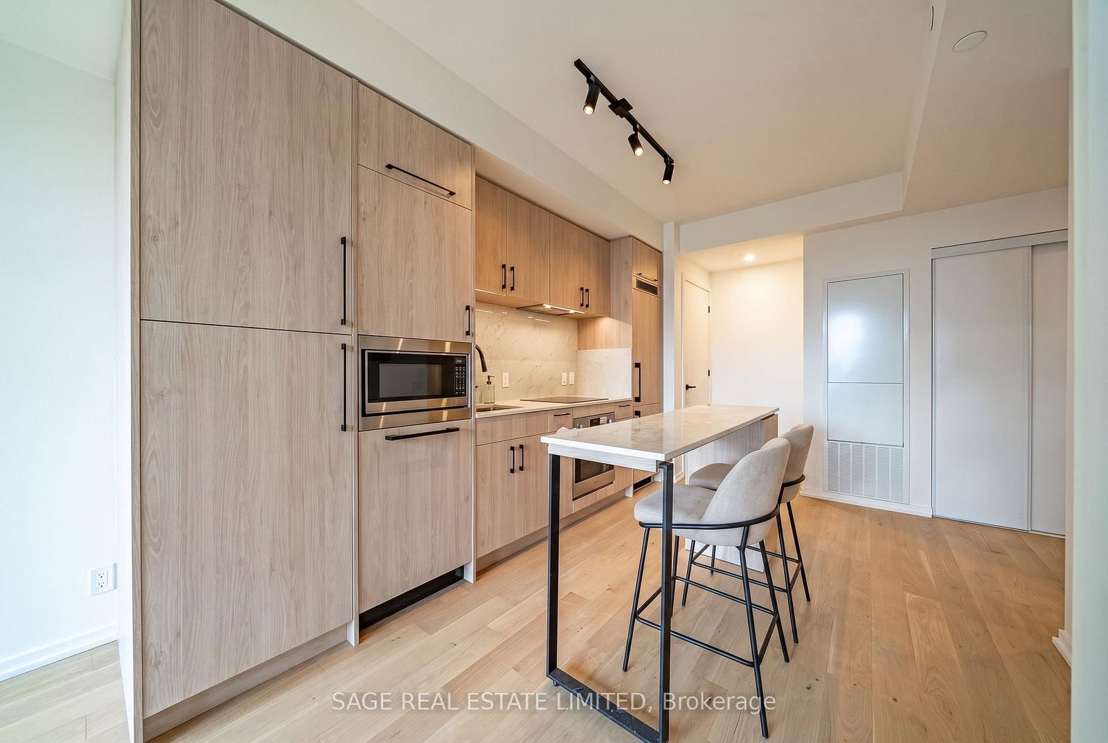 109 Erskine Avenue • #1007 • Toronto, ON photo 6