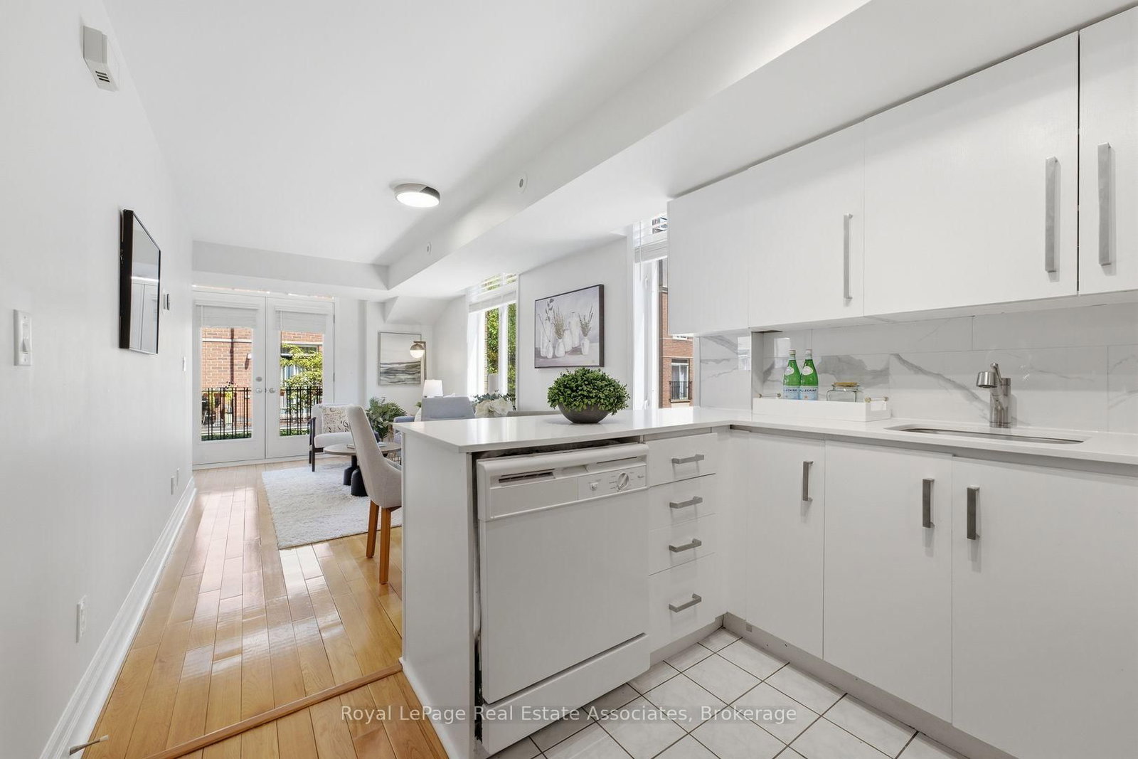 415 Jarvis Street • #206 • Toronto, ON photo 11