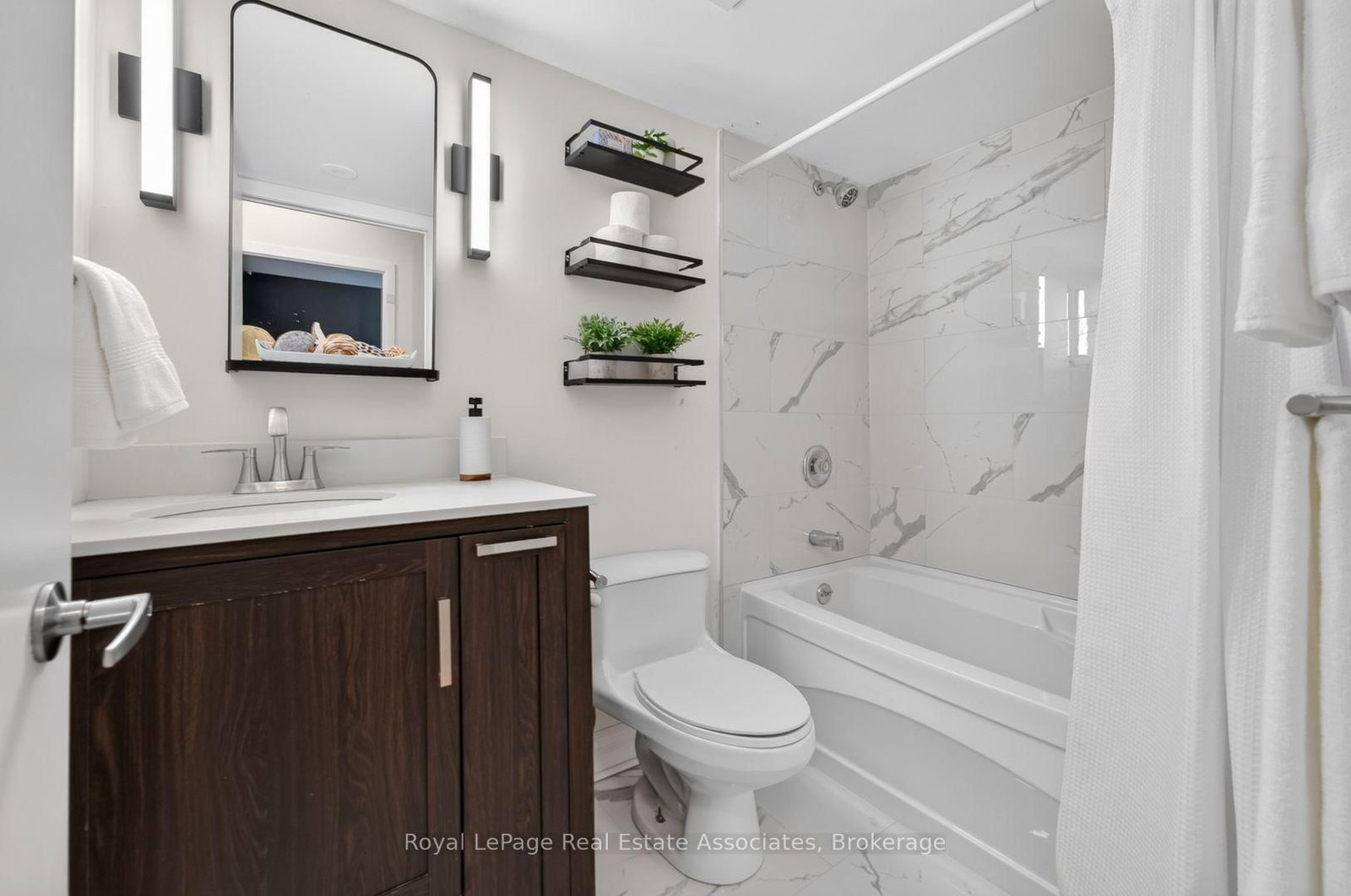 415 Jarvis Street • #206 • Toronto, ON photo 16