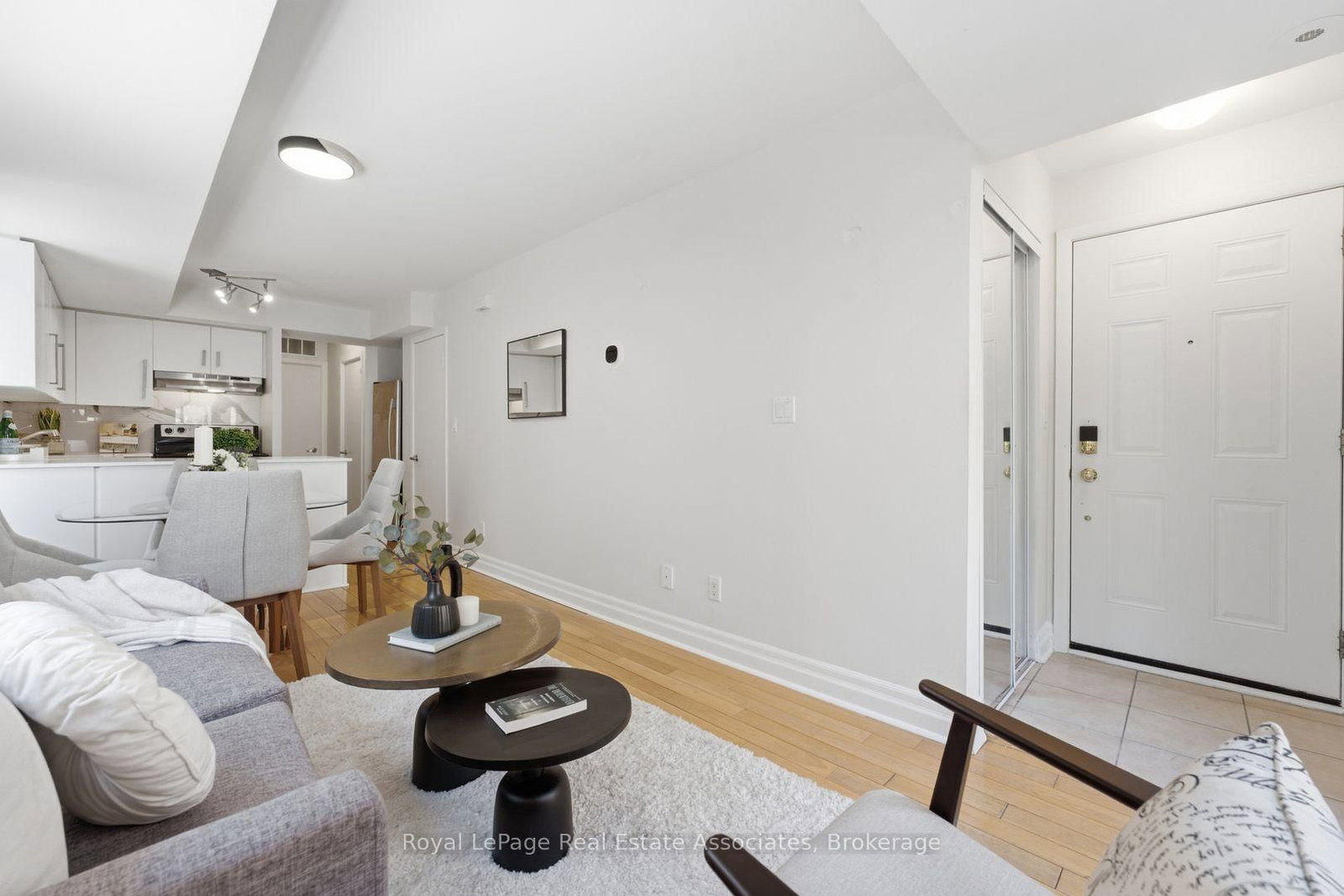 415 Jarvis Street • #206 • Toronto, ON photo 5