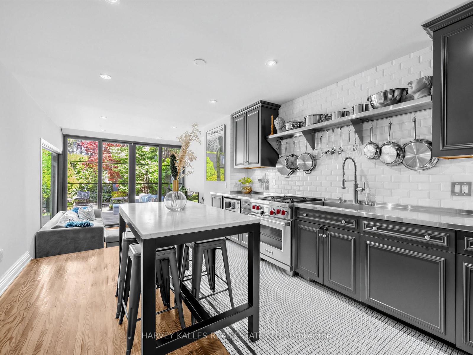 285 Brunswick Avenue • Toronto, ON photo 10