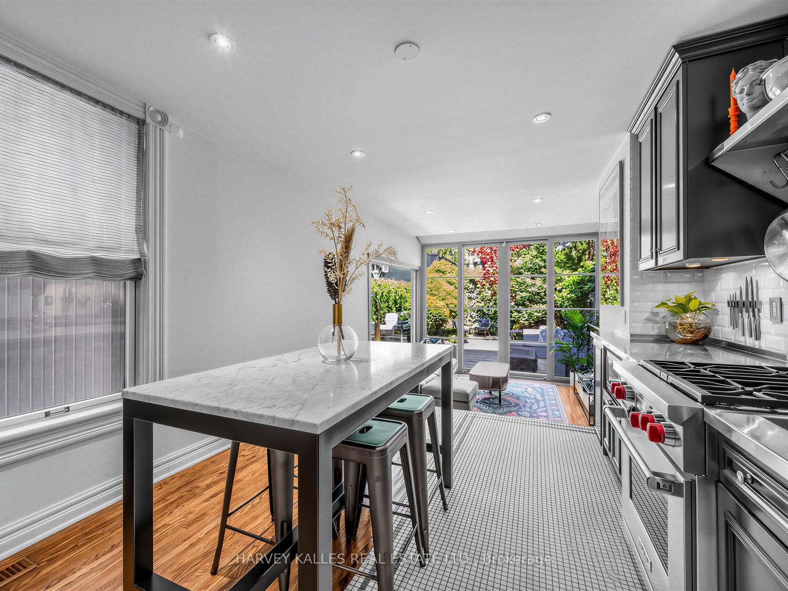 285 Brunswick Avenue • Toronto, ON photo 11