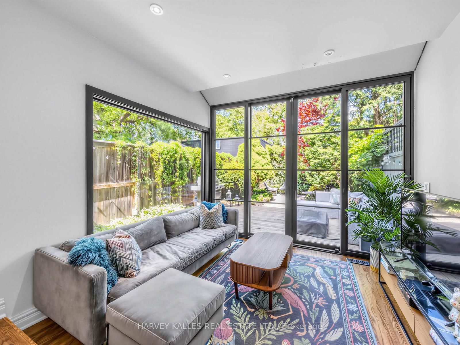 285 Brunswick Avenue • Toronto, ON photo 15