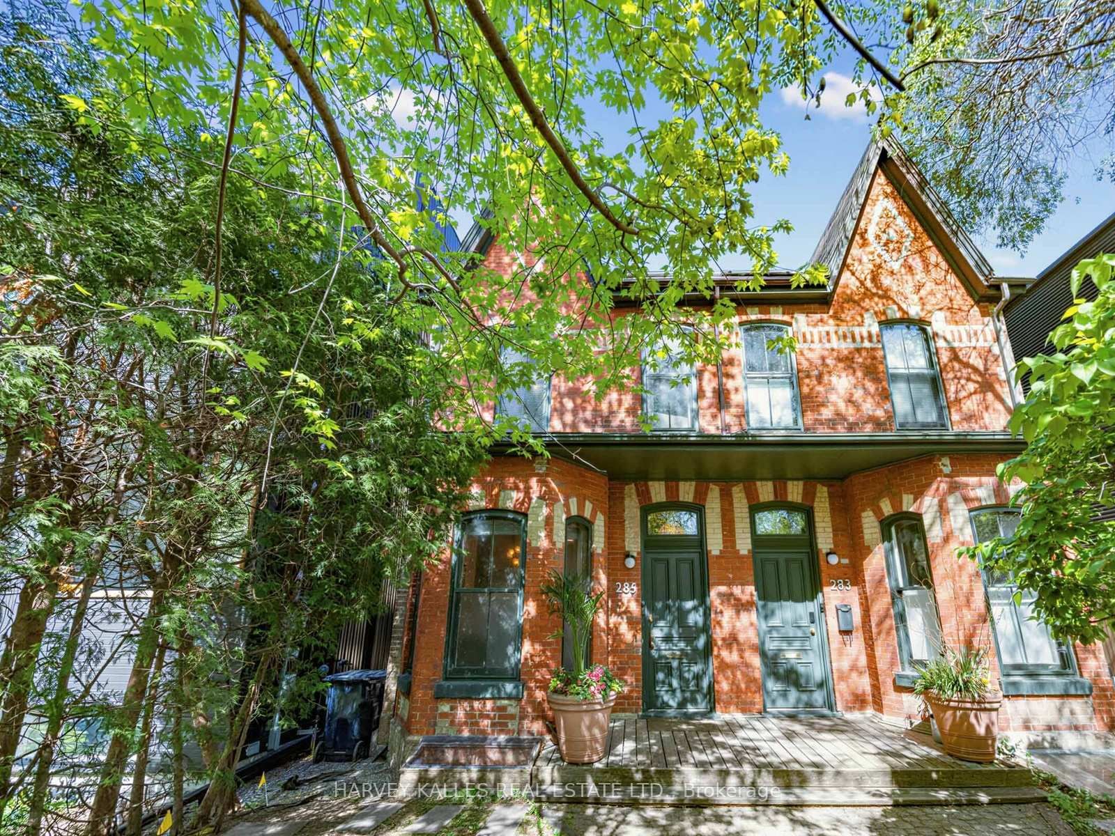 285 Brunswick Avenue • Toronto, ON photo 2