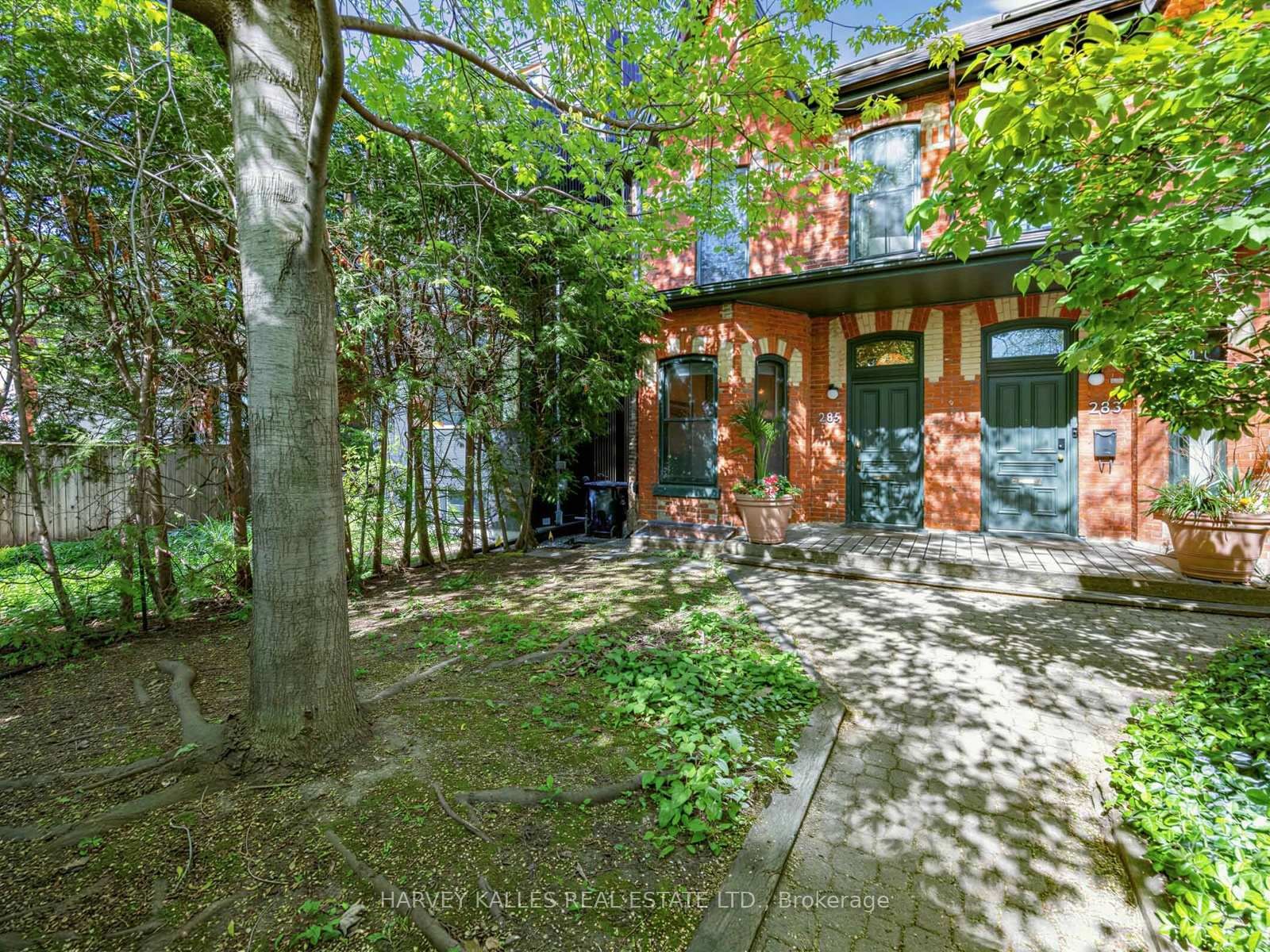 285 Brunswick Avenue • Toronto, ON photo 3
