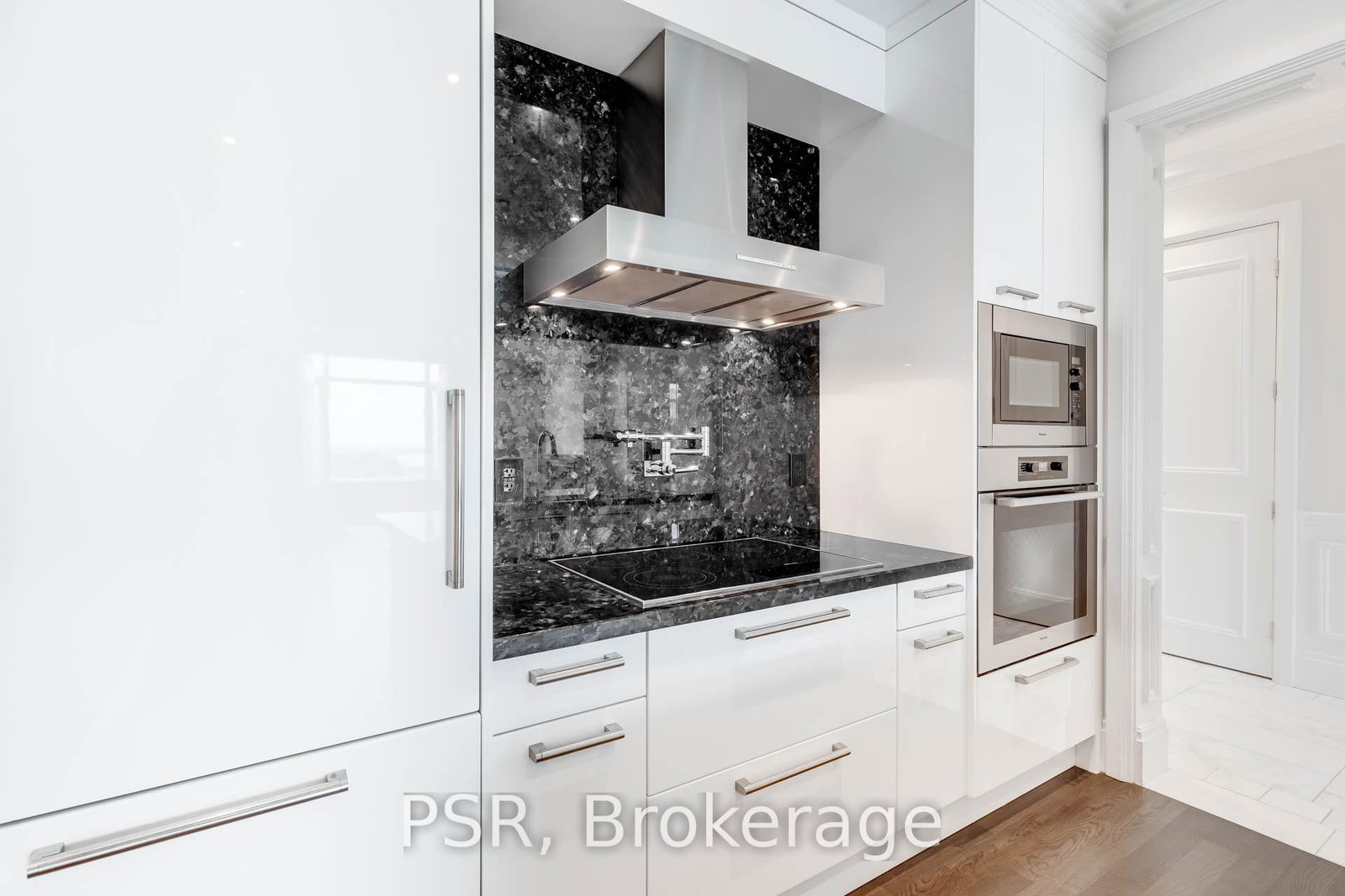 311 Bay Street • #4406 • Toronto, ON photo 13