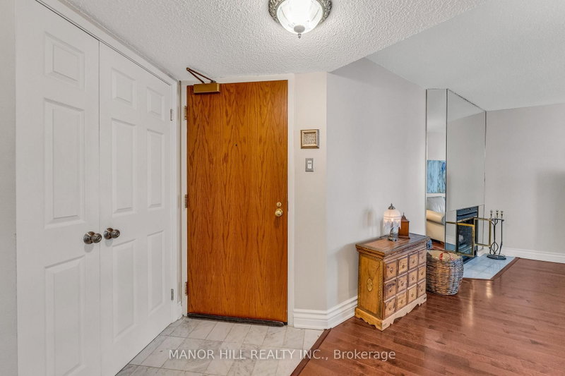 803 - 1331 Bay Street