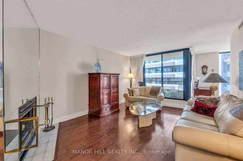 803 - 1331 Bay Street