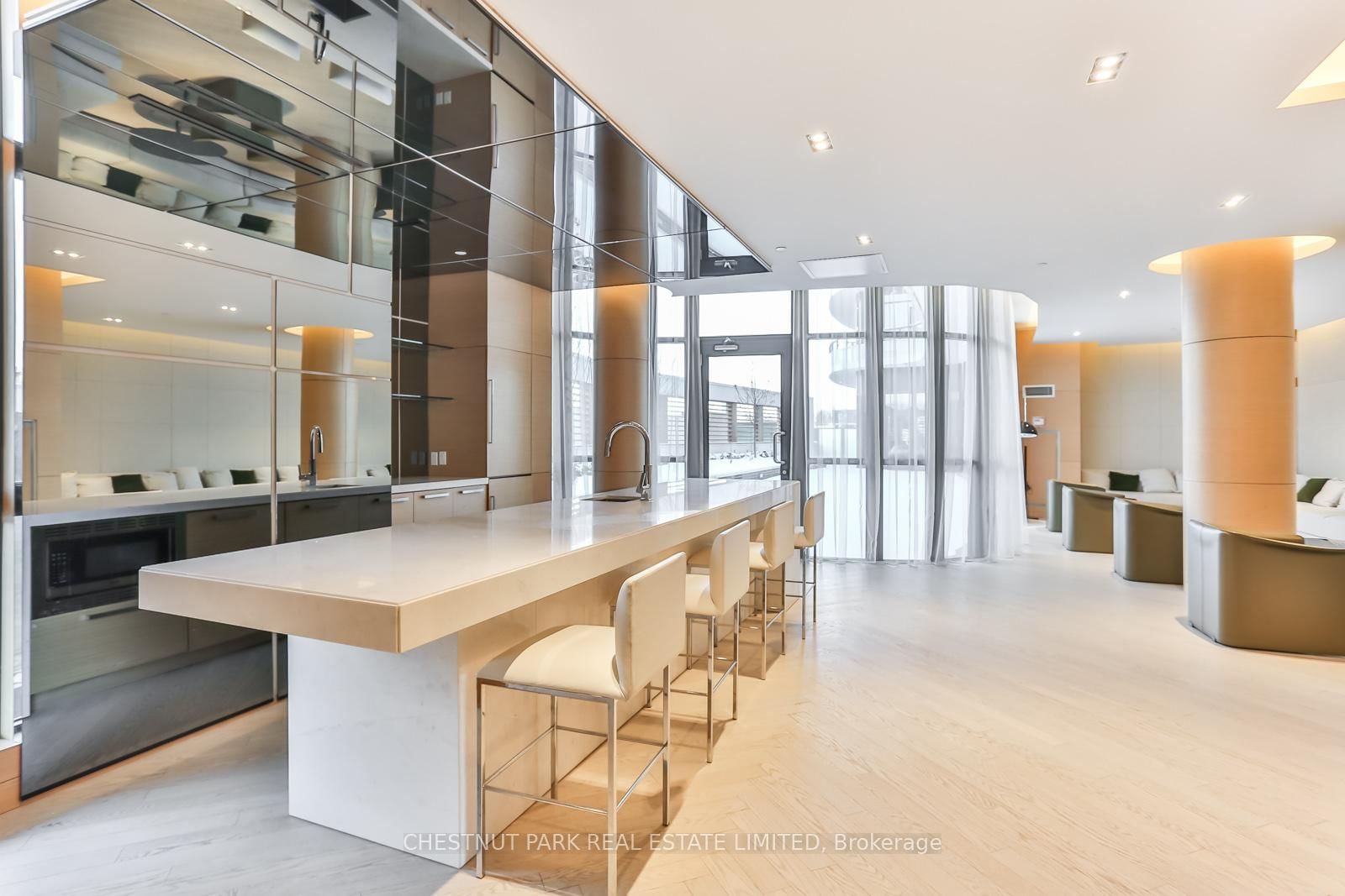 99 The Donway W • #902 • Toronto, ON photo 14