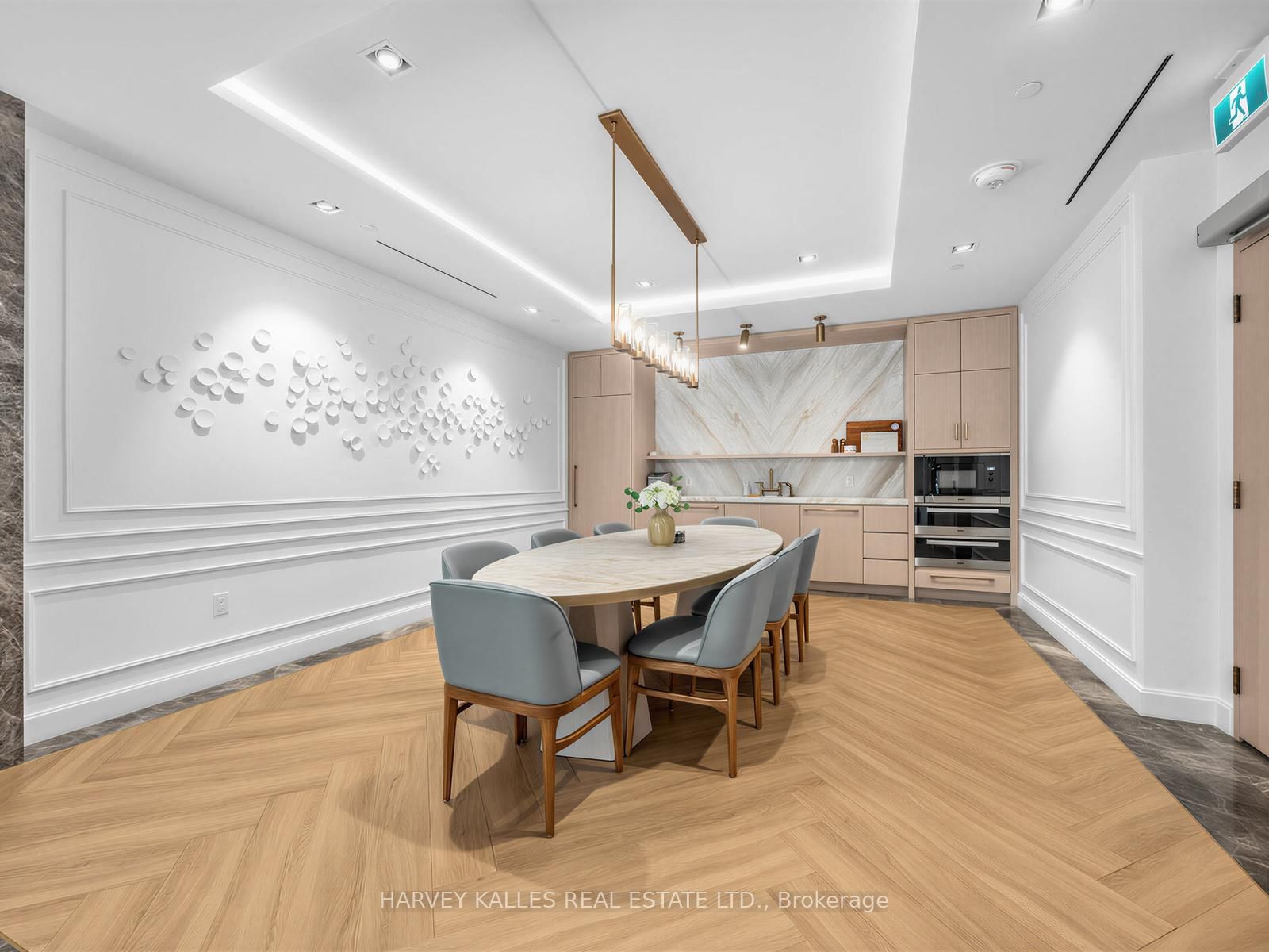 1 Strathgowan Avenue • #605 • Toronto, ON photo 33