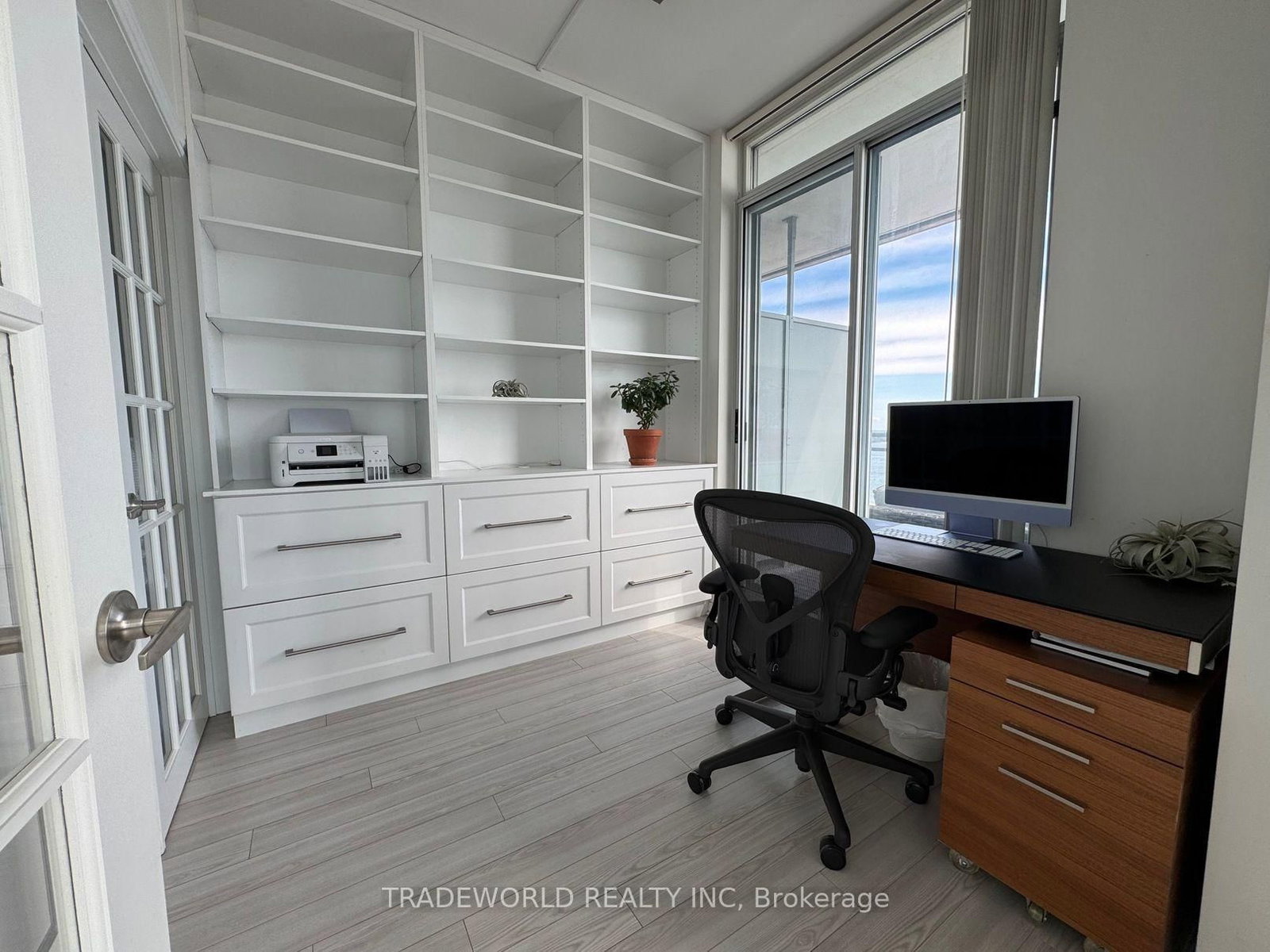 228 Queens Quay W • #2308 • Toronto, ON photo 8