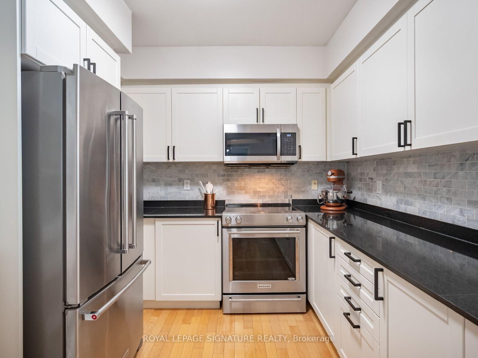 18 William Carson Crescent • #612 • Toronto, ON photo 11