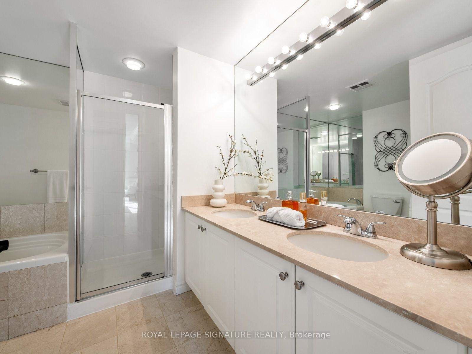 18 William Carson Crescent • #612 • Toronto, ON photo 16