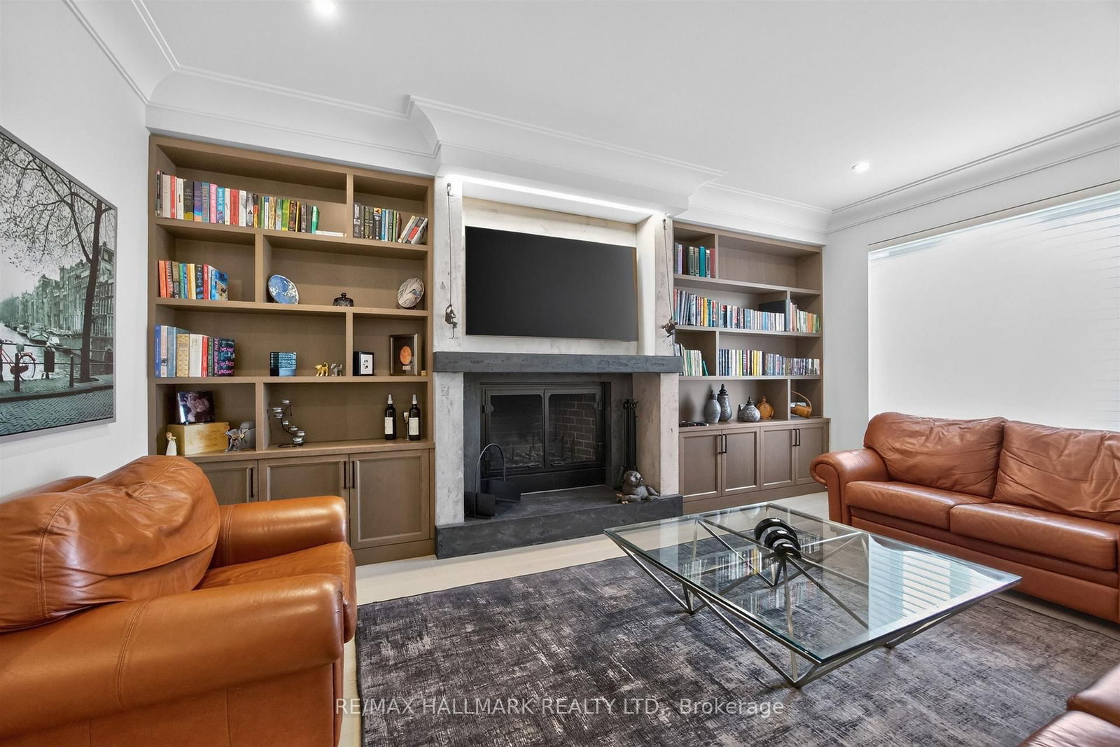 21 Allenwood Crescent • Toronto, ON photo 6