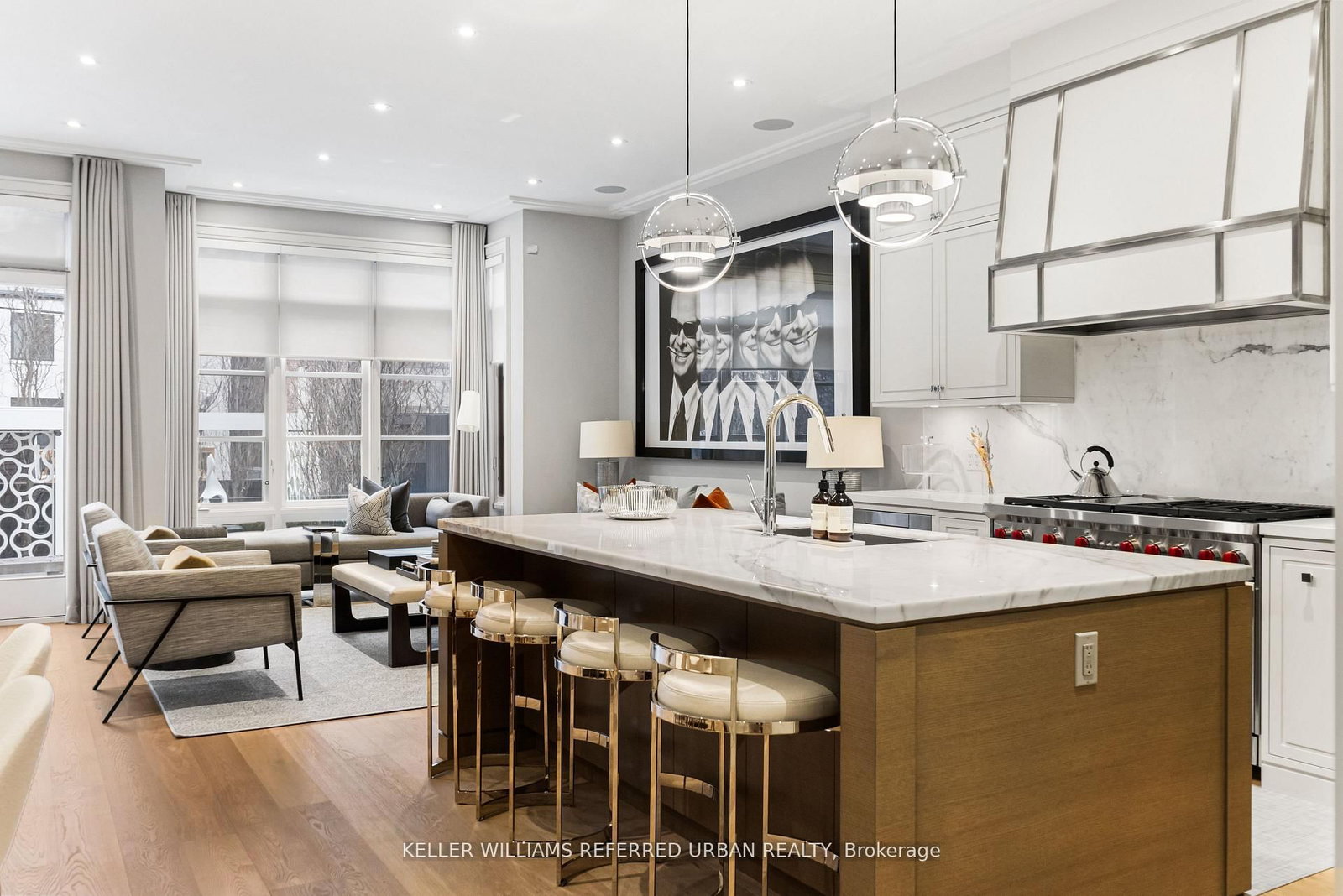 130 B Farnham Avenue • Toronto, ON photo 12