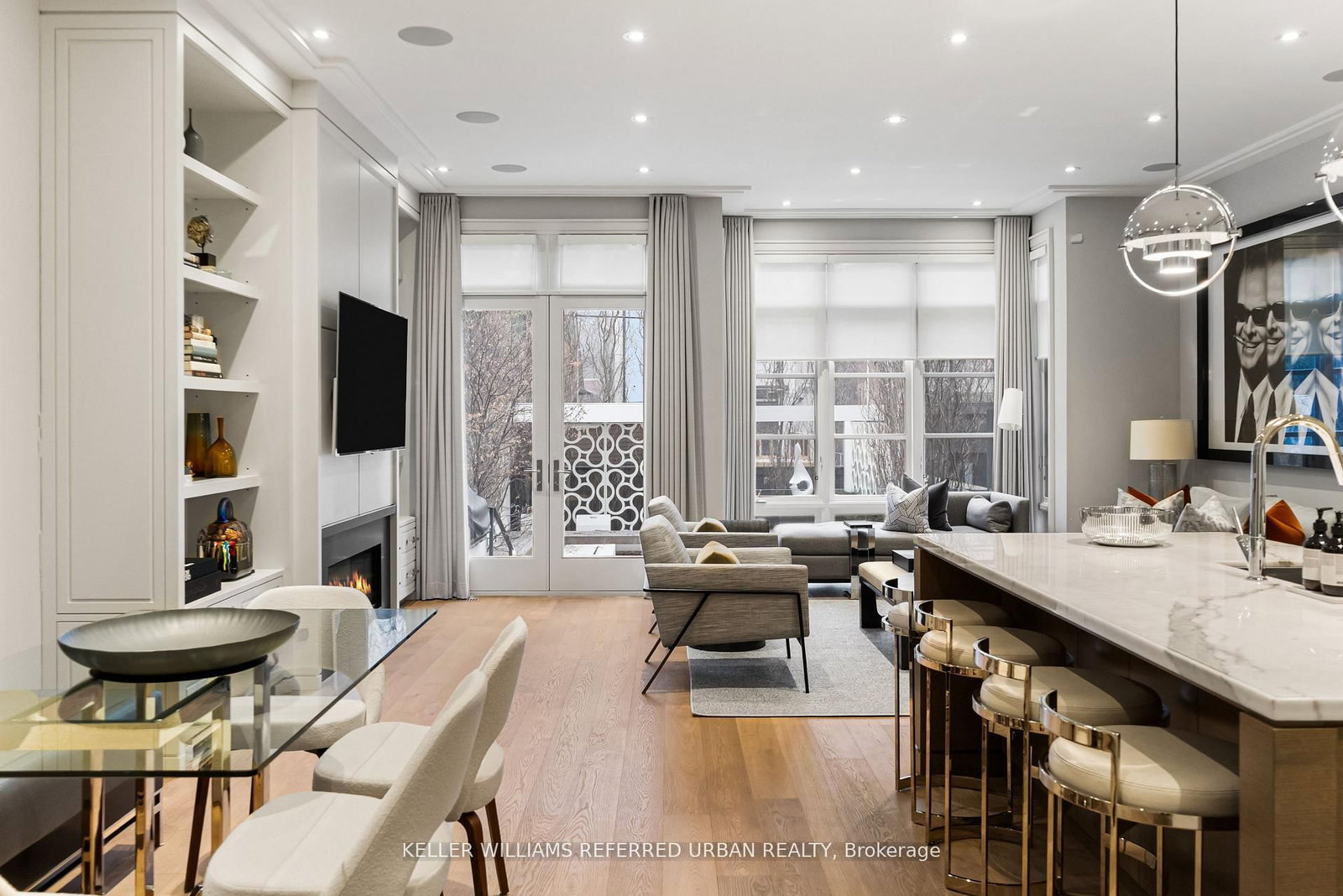 130 B Farnham Avenue • Toronto, ON photo 13