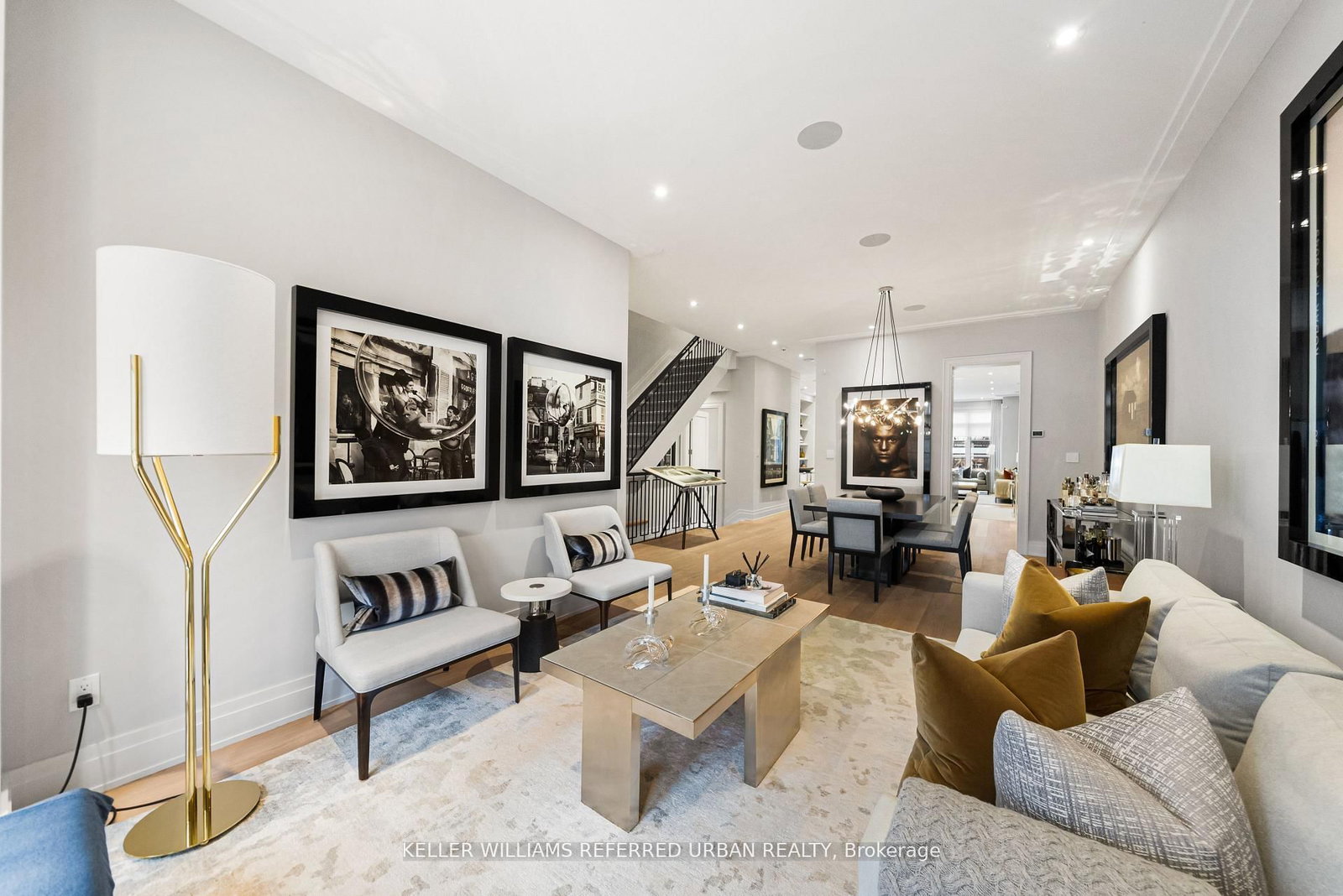 130 B Farnham Avenue • Toronto, ON photo 21