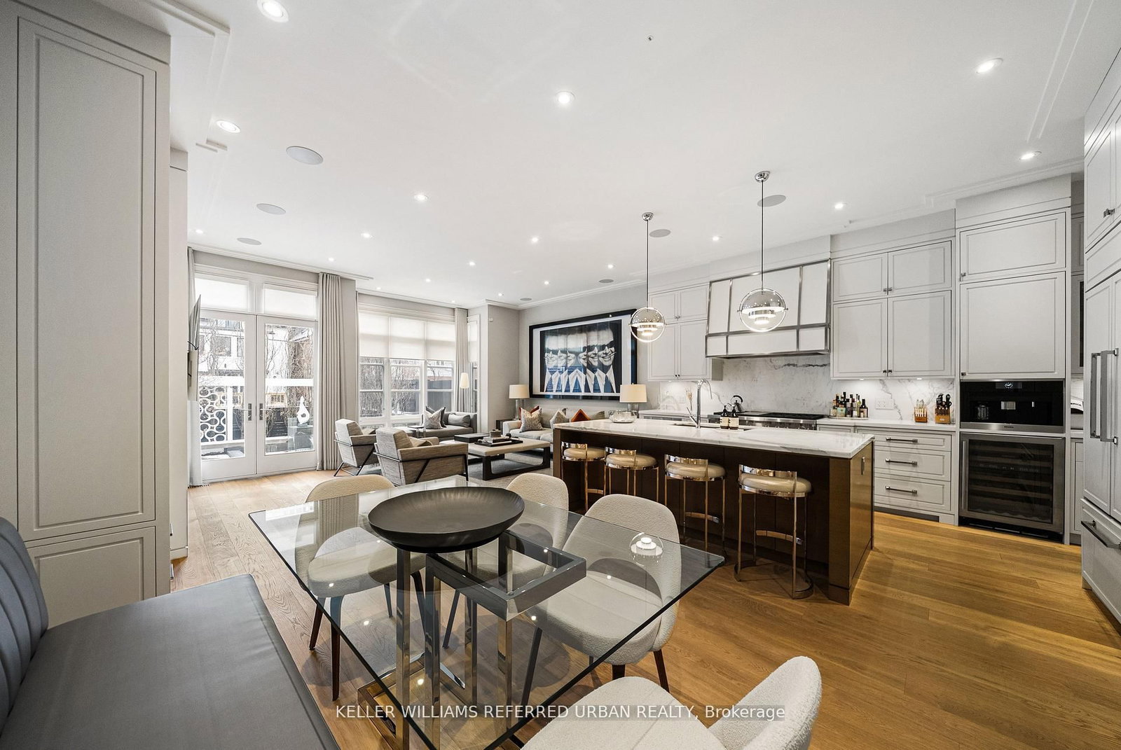 130 B Farnham Avenue • Toronto, ON photo 23