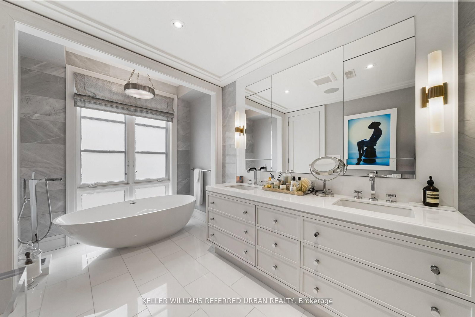 130 B Farnham Avenue • Toronto, ON photo 31