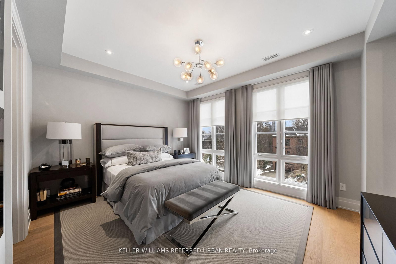 130 B Farnham Avenue • Toronto, ON photo 32