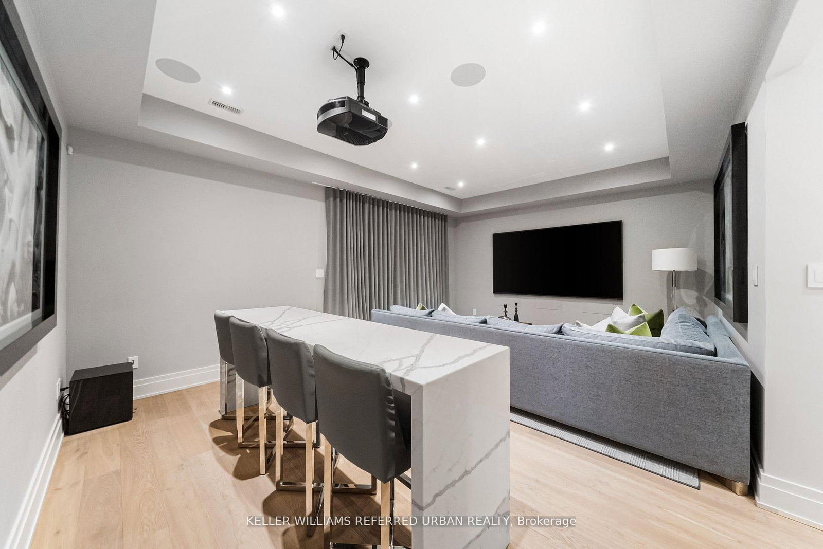 130 B Farnham Avenue • Toronto, ON photo 50
