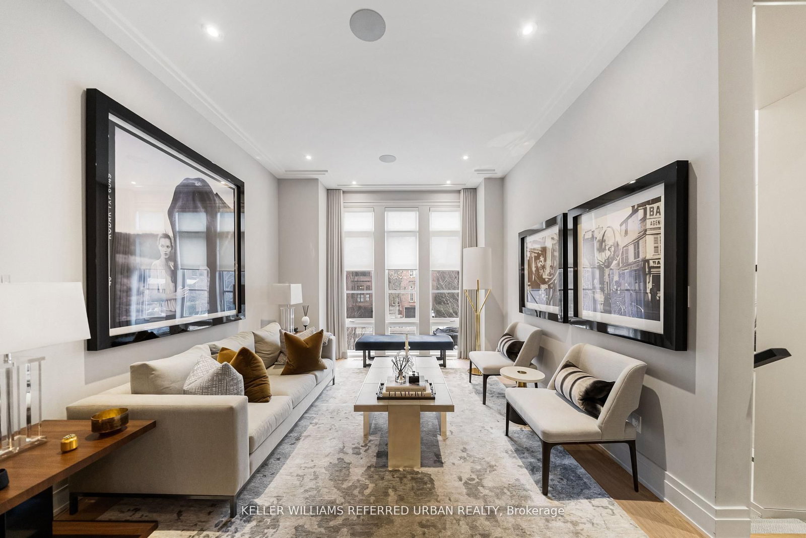 130 B Farnham Avenue • Toronto, ON photo 8