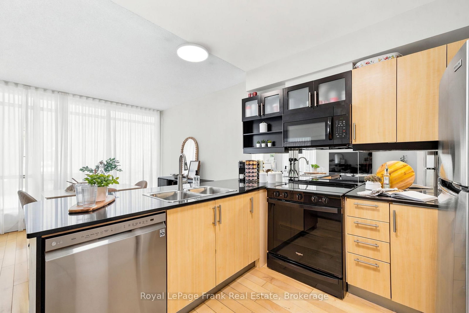 350 Wellington Street W • #M24 • Toronto, ON photo 12