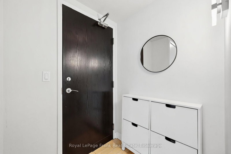 M24 - 350 Wellington Street W