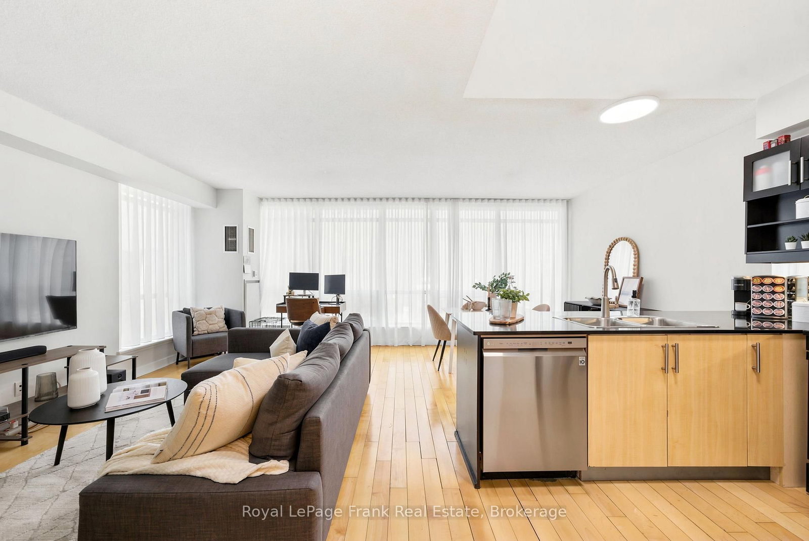 350 Wellington Street W • #M24 • Toronto, ON photo 4