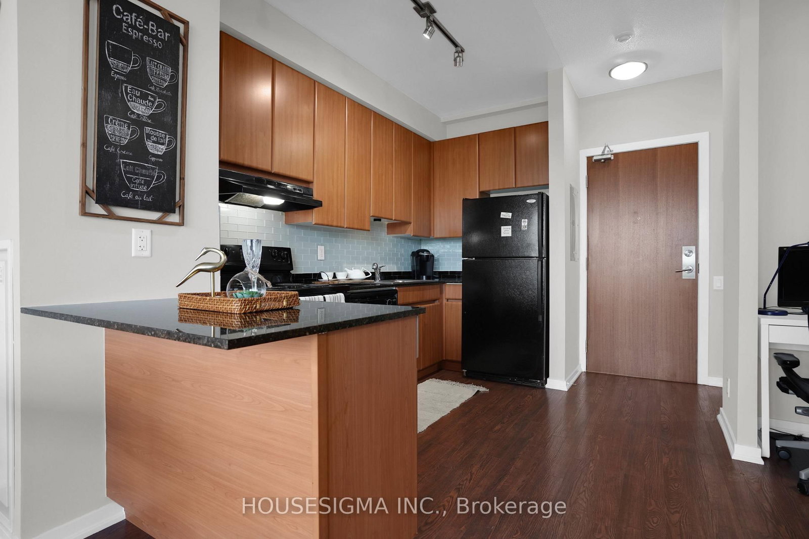 30 Canterbury Place • #515 • Toronto, ON photo 11