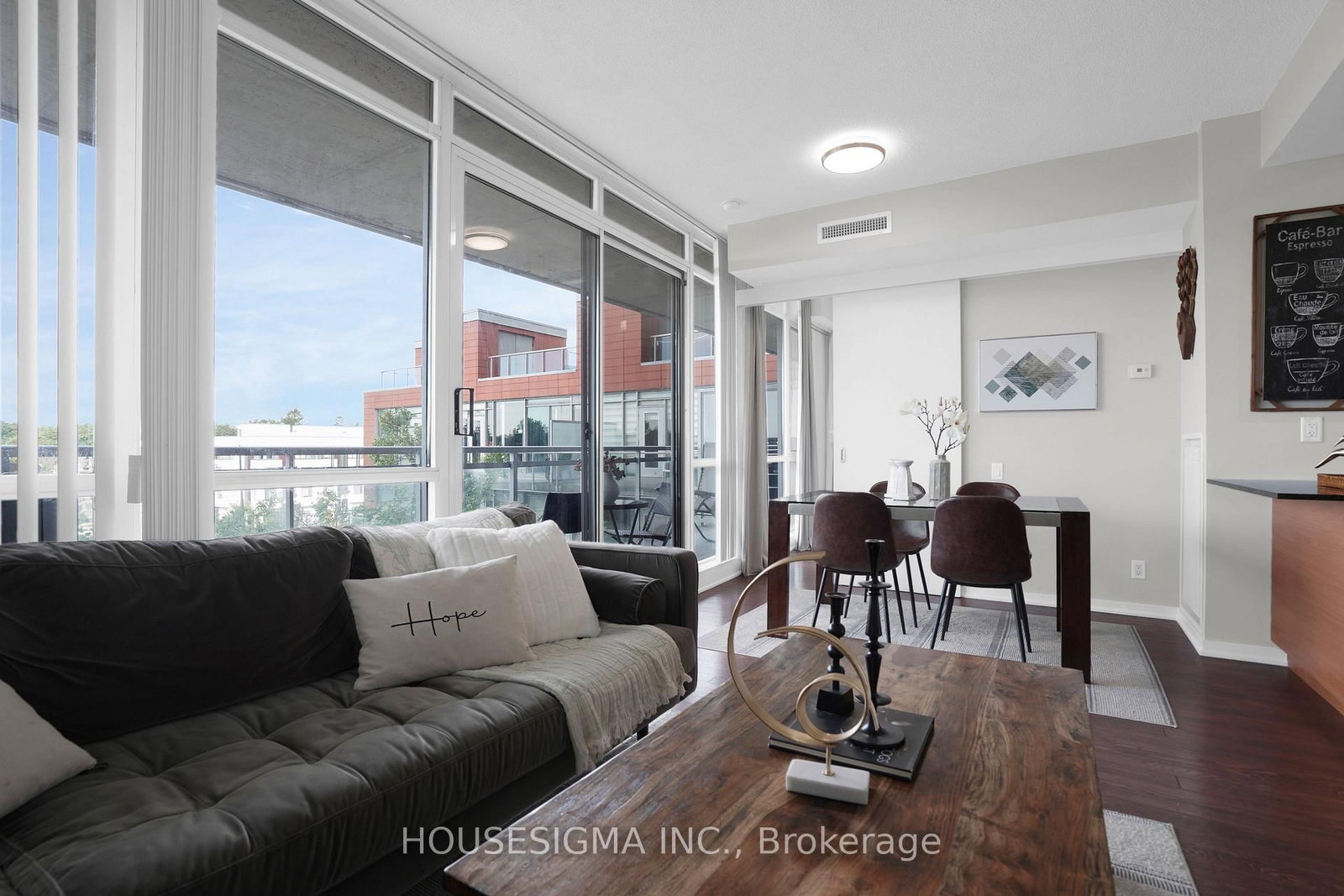 30 Canterbury Place • #515 • Toronto, ON photo 15