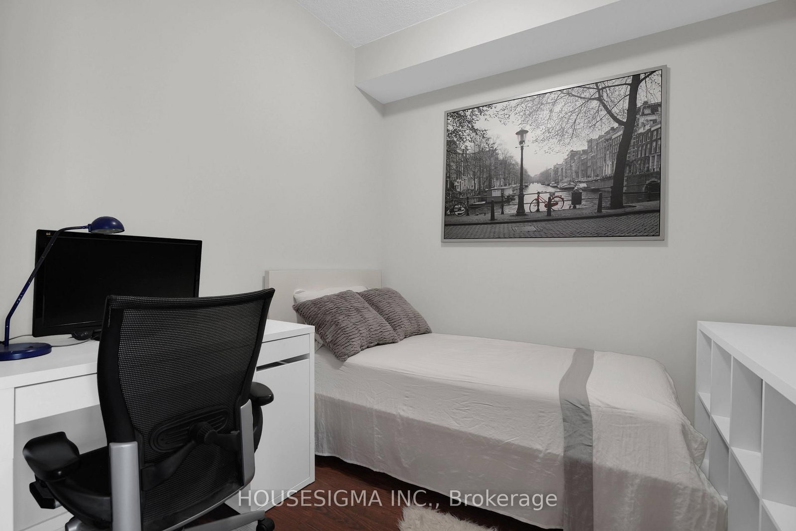 30 Canterbury Place • #515 • Toronto, ON photo 20