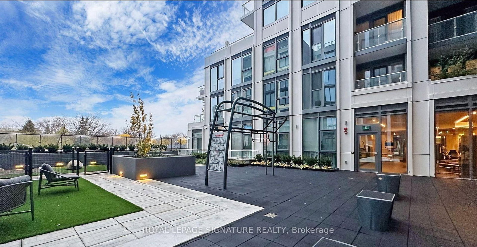 2020 Bathurst Street • #1121 • Toronto, ON photo 34