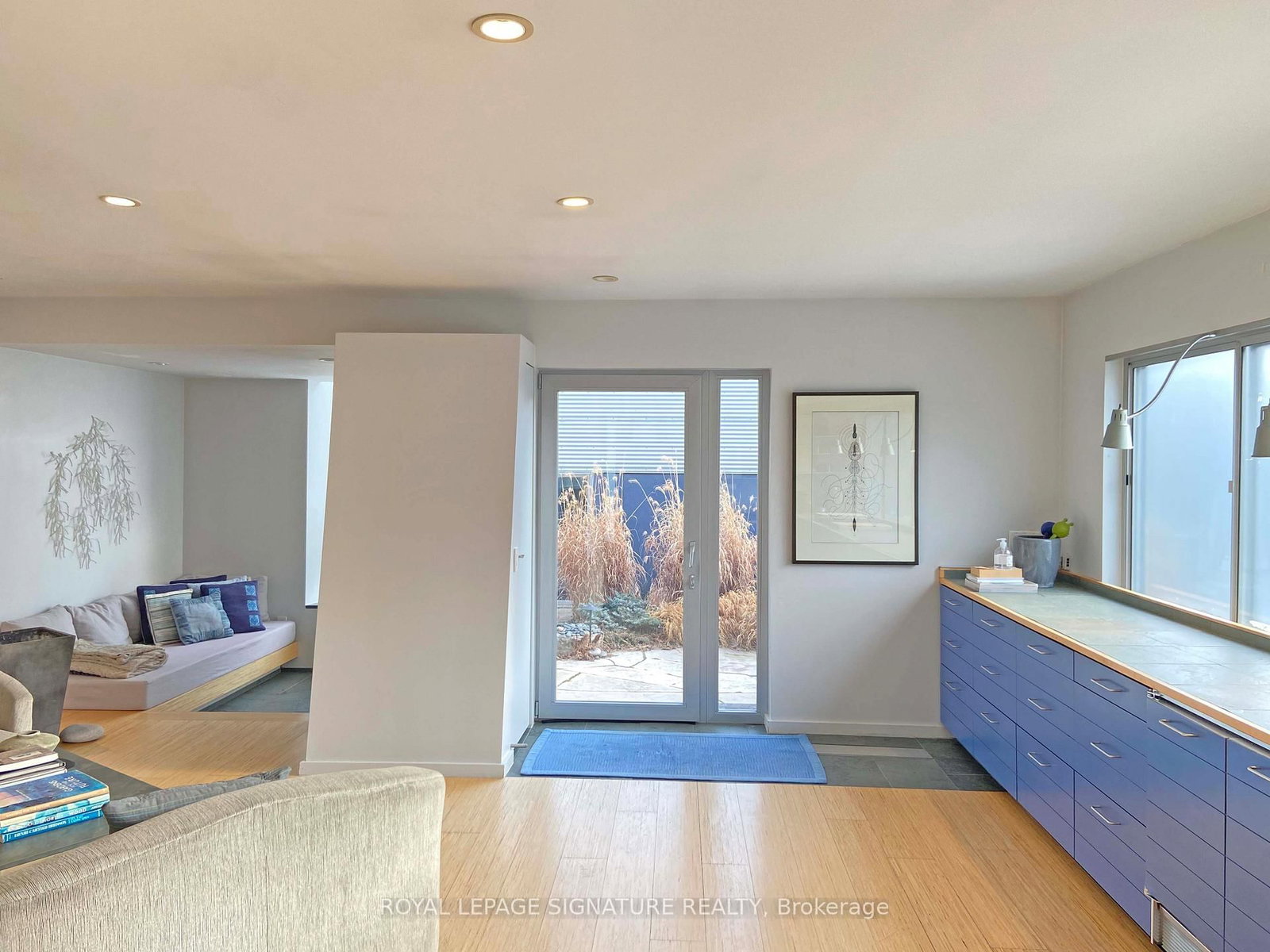 Main - 623 Wellington Street W, Toronto 5