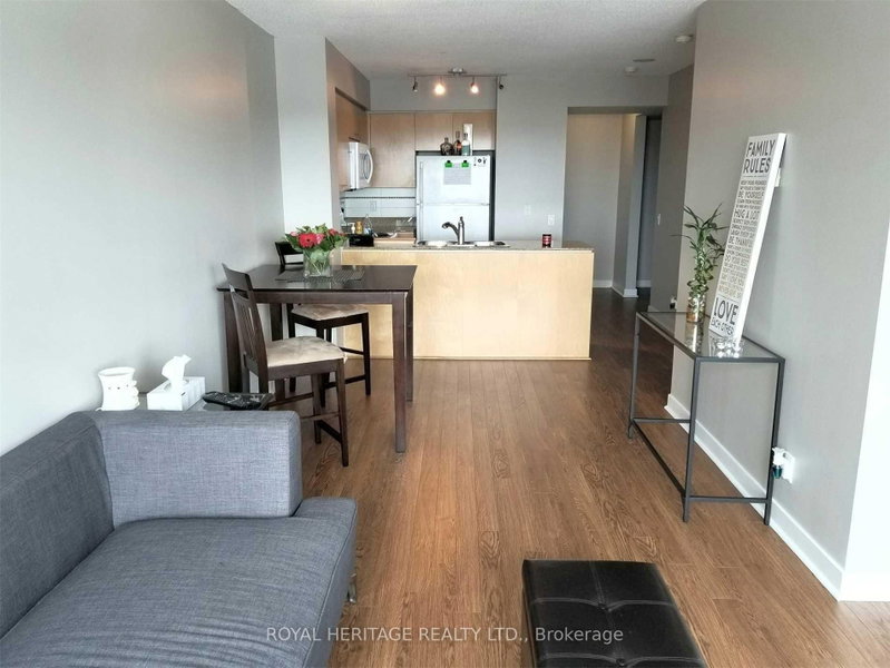 2312 - 373 Front Street W
