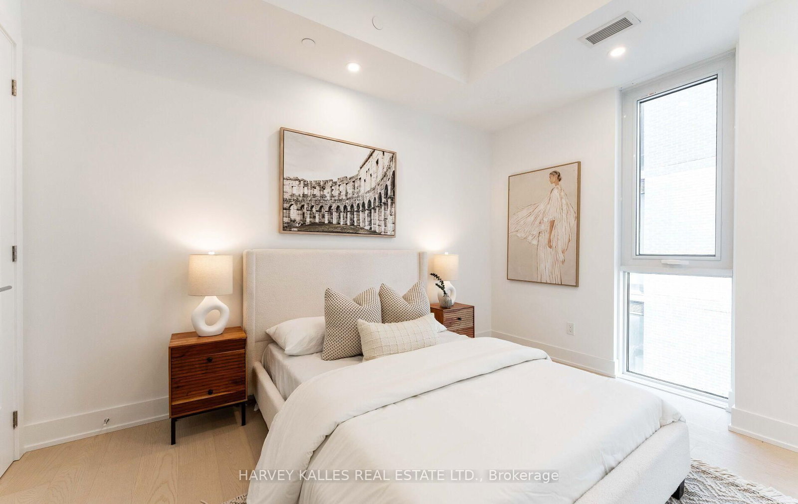 8 Manor Road W • #LPH2 • Toronto, ON photo 23