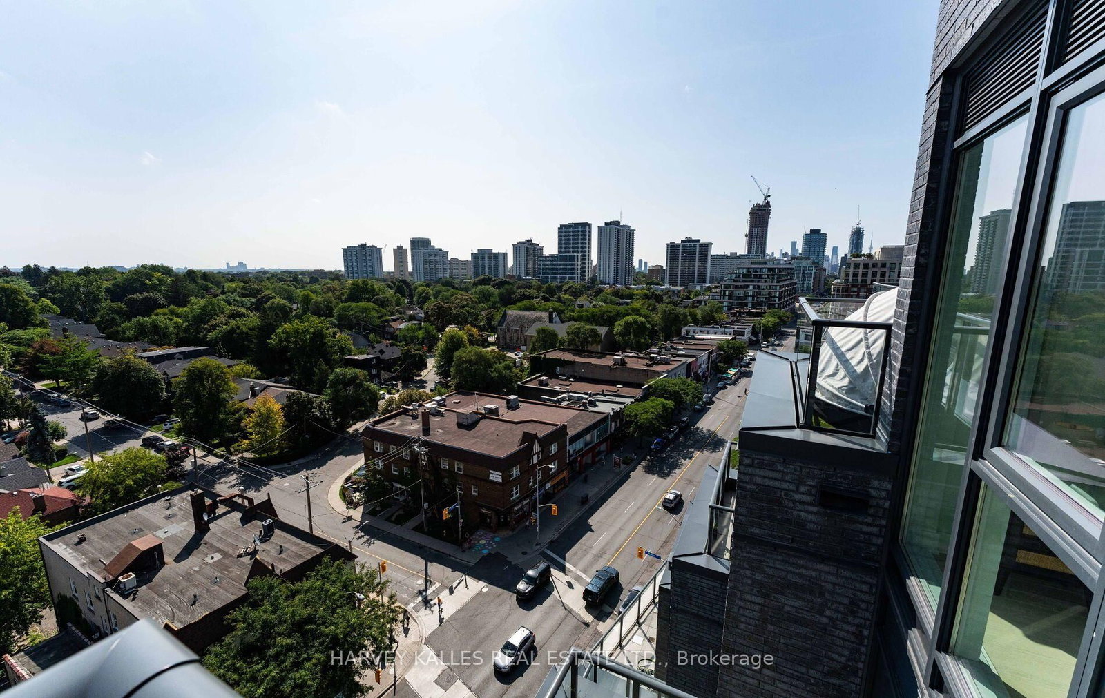 8 Manor Road W • #LPH2 • Toronto, ON photo 30