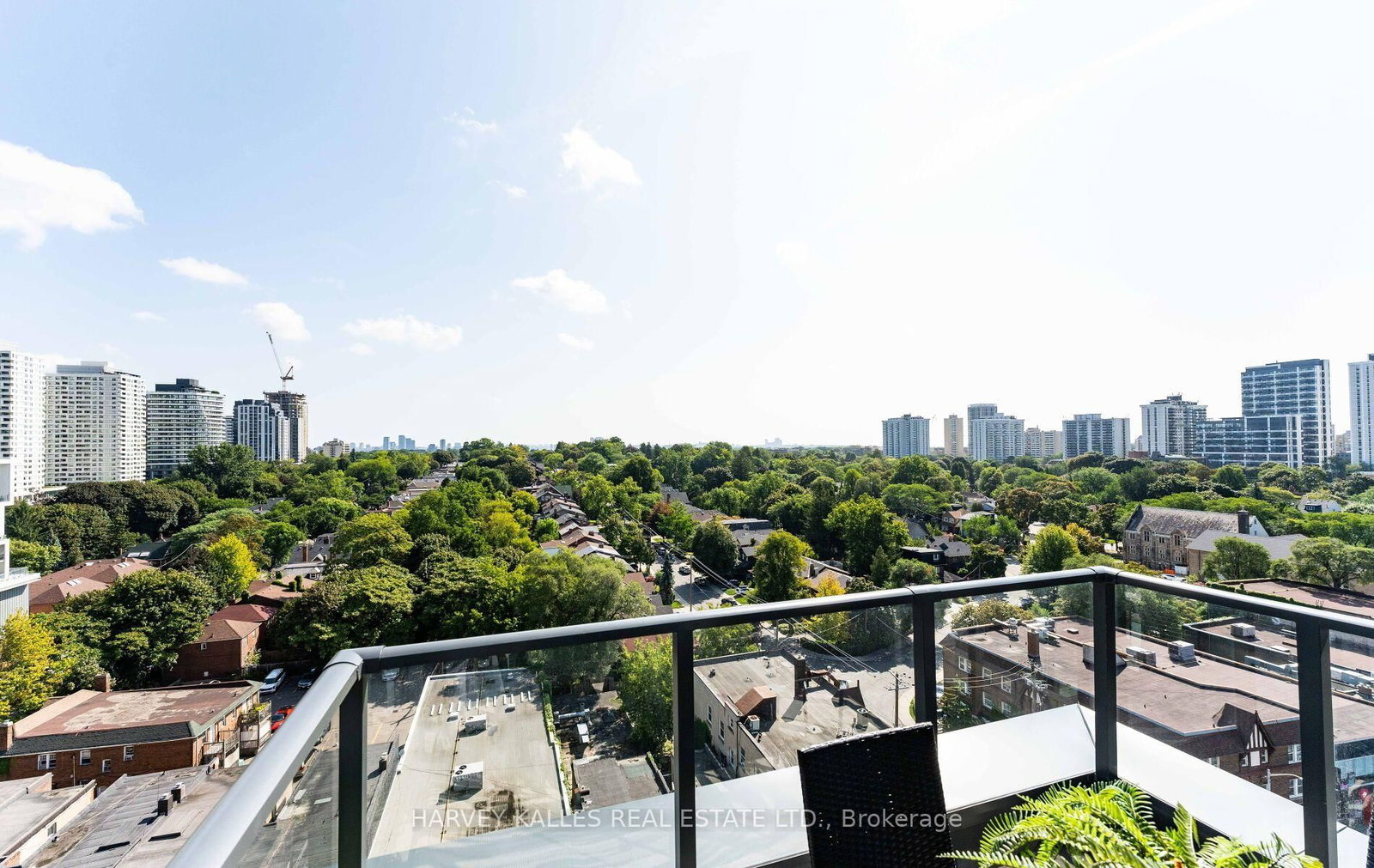 8 Manor Road W • #LPH2 • Toronto, ON photo 32