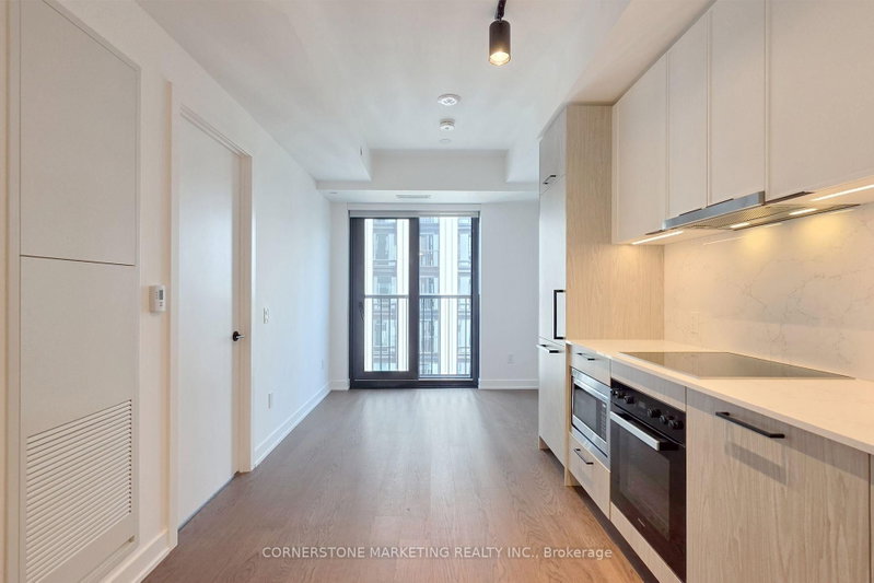 91 Montclair Ave photo 4