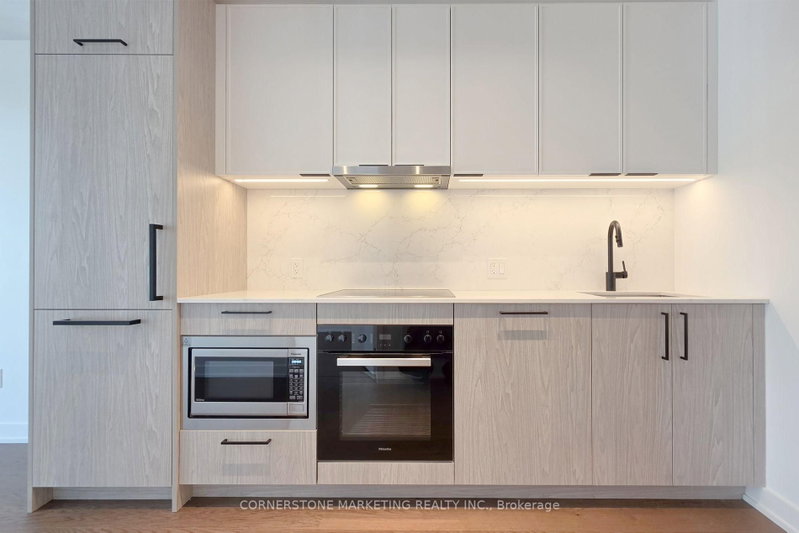 91 Montclair Ave photo 5