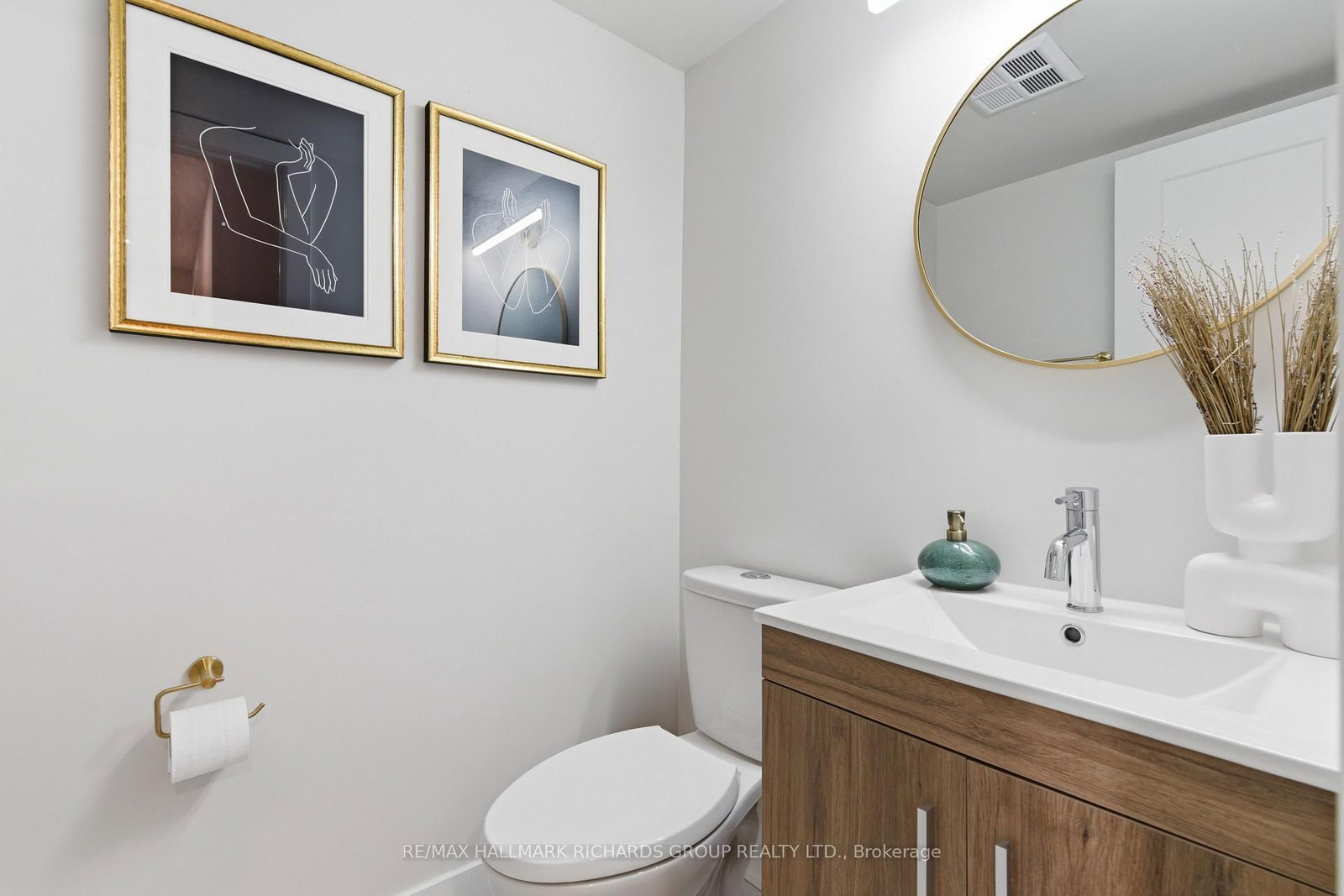 118 Finch Avenue W • #8 • Toronto, ON photo 11