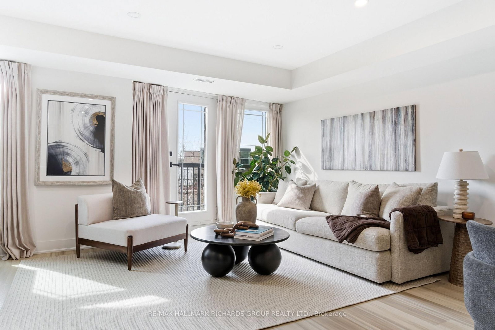 118 Finch Avenue W • #8 • Toronto, ON photo 5