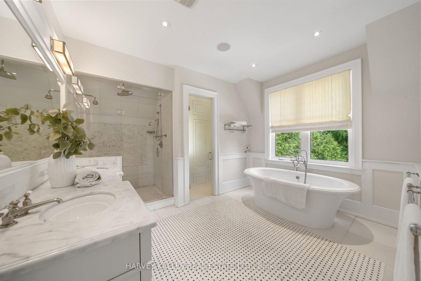 6 Vesta Drive • Toronto, ON photo 13