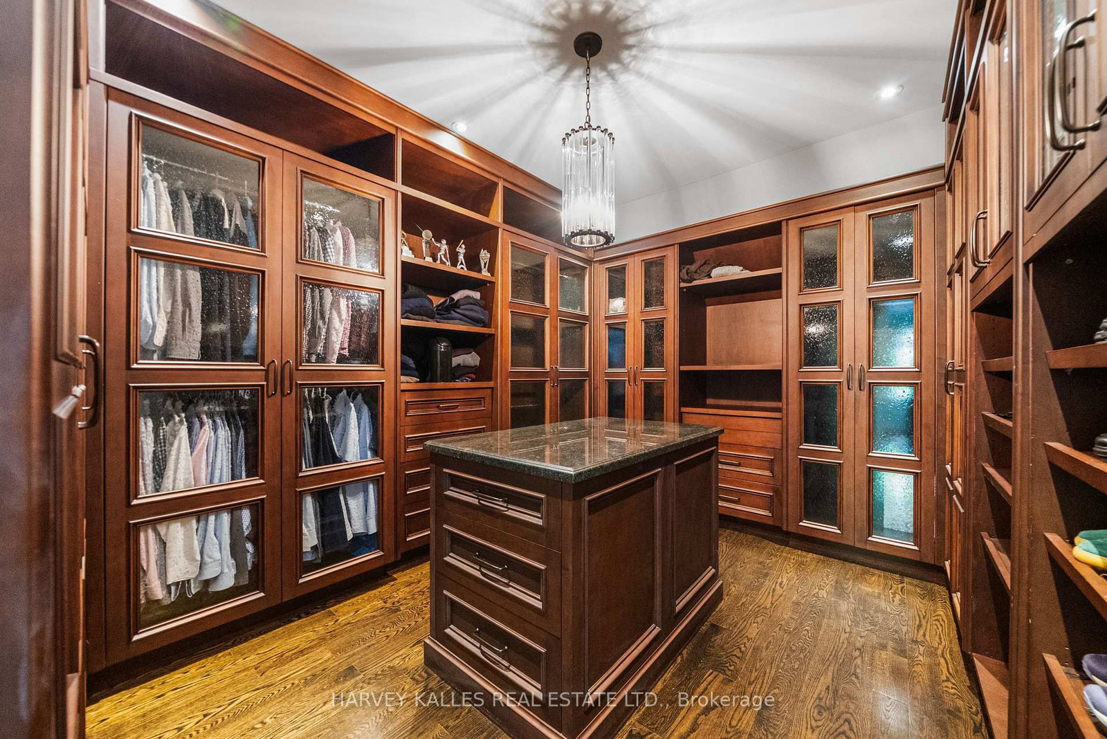 6 Vesta Drive • Toronto, ON photo 14