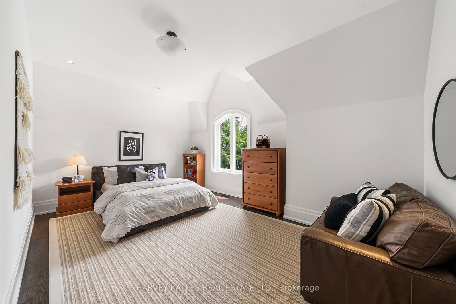 6 Vesta Drive • Toronto, ON photo 15