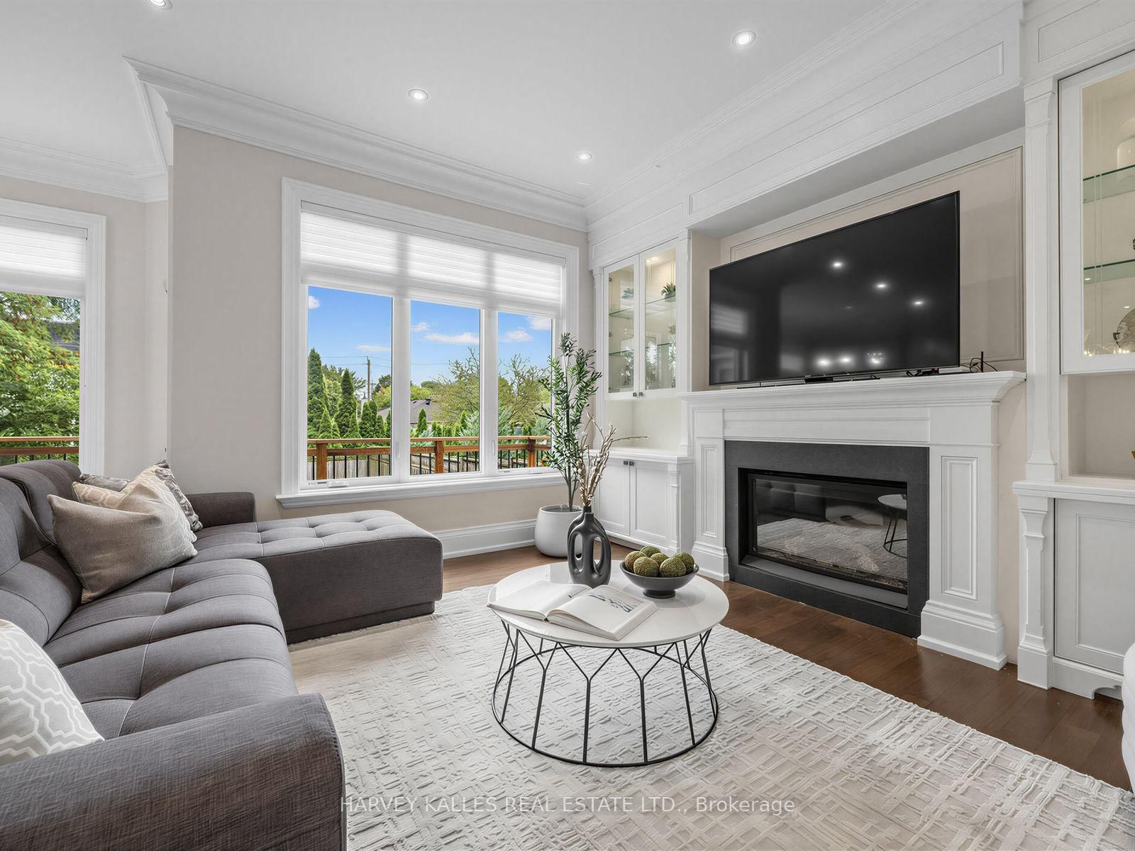 125 Bannockburn Avenue • Toronto, ON photo 11