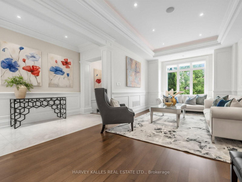 125 Bannockburn Ave photo 4