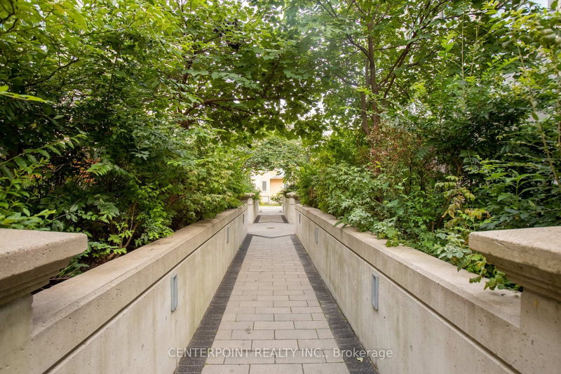 9 - 52 Holmes Avenue