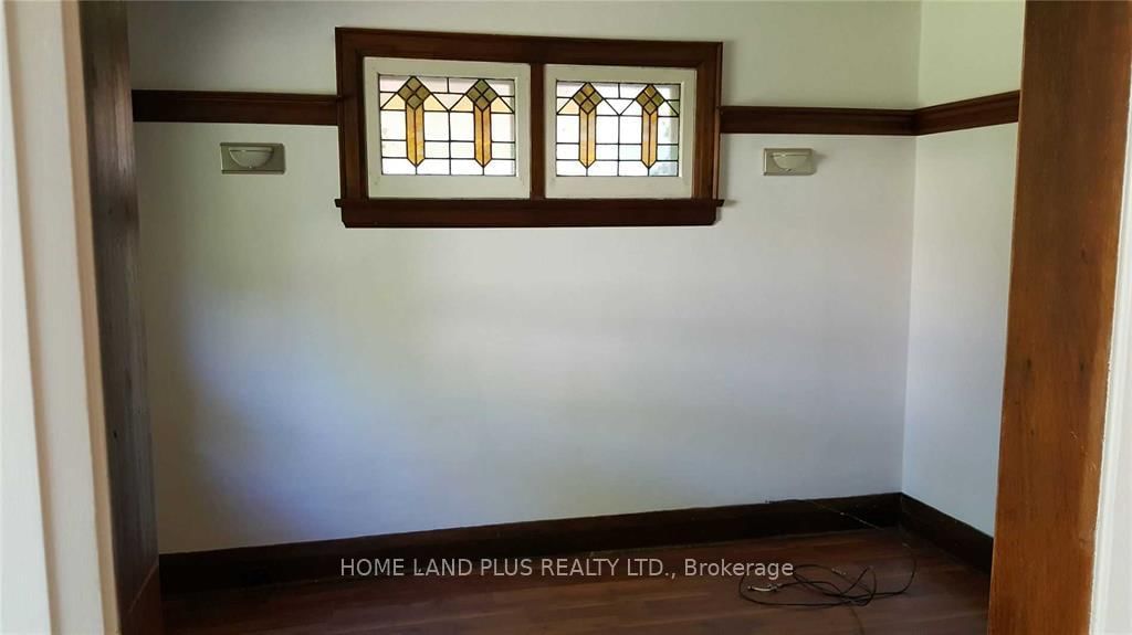68 Parkview Avenue • Toronto, ON photo 8